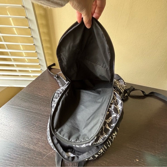 Nike kids unisex Jordan elemental, white black animal print backpack - Picture 9 of 10